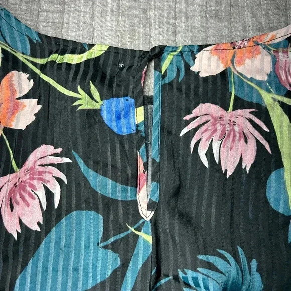 Tinsel Floral Pleaded Long Sleeve Top - Picture 5 of 9